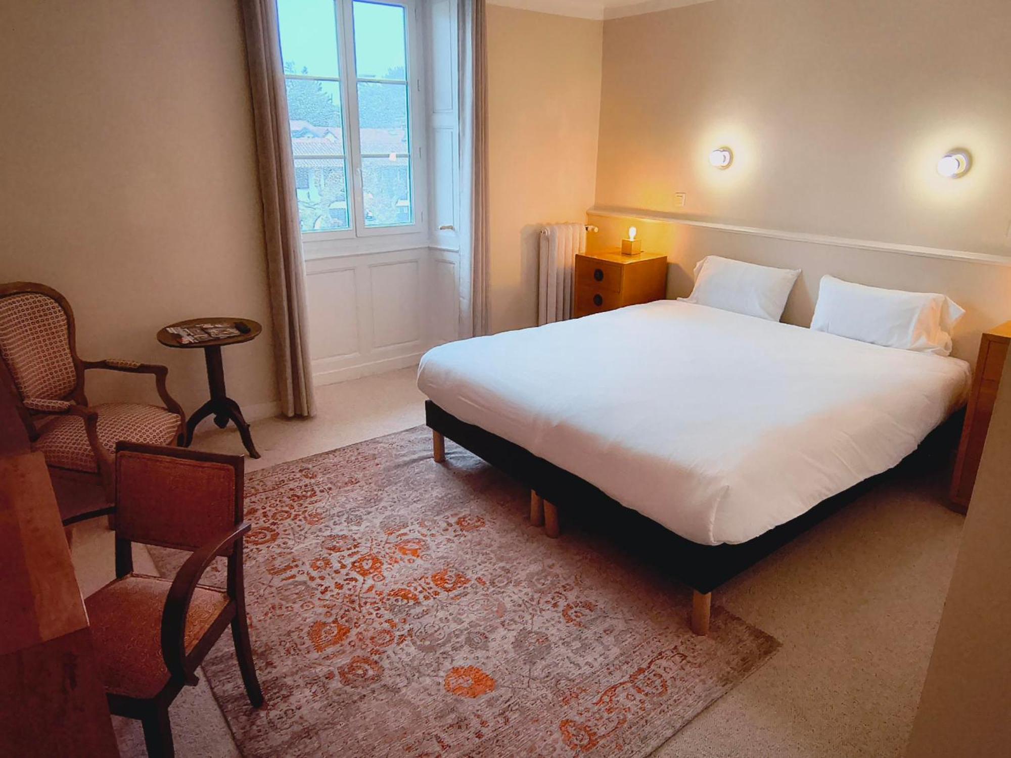 Grand Hotel De La Poste Saint-Jean-de-Luz Esterno foto